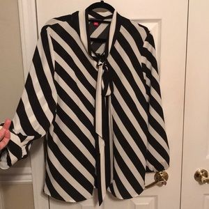 Vince Camuto black and white striped blouse